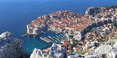 Panoramska slika grada Dubrovnika u kojem je izmjerena temperatura mora